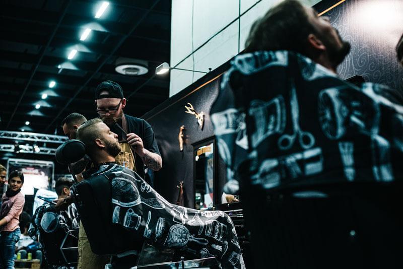 Gzuz Frisur - Das muss dein Barbier tun, um dich zum 187 Straßenbande Look zu bringen