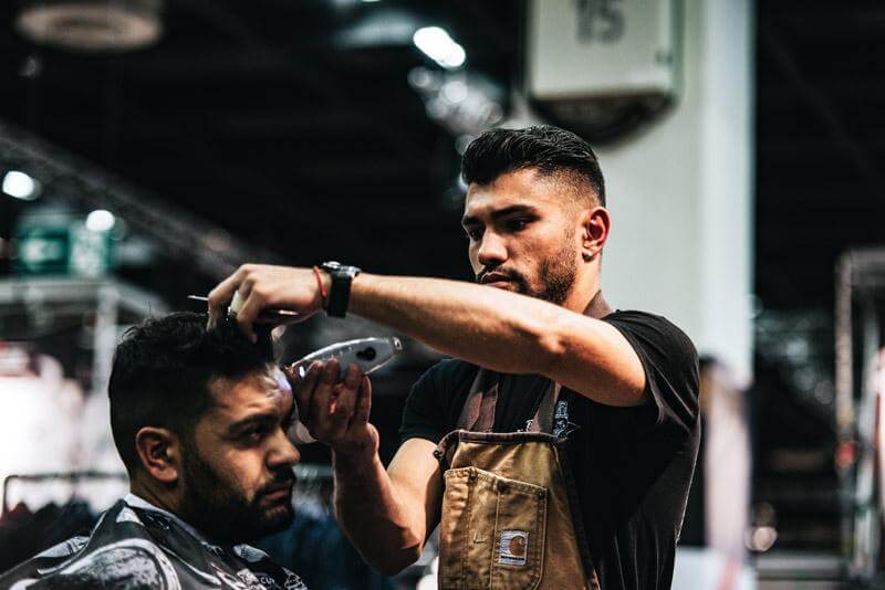 Spitzer Haaransatz, kein Hindernis!