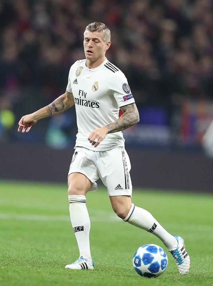 Fußballer und ihr Haupt – Die Toni Kroos Frisur